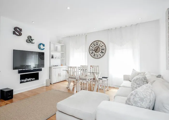 The White Home Near Kensington High St
